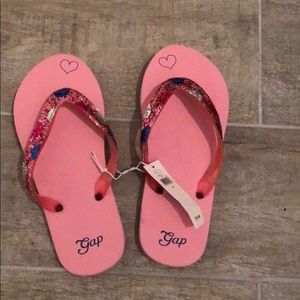 New Gap flip flops
